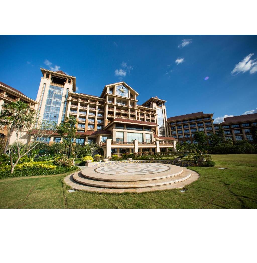 THE PINNACLE OF RIVERSIDE LUXURY IN VIENTIANE