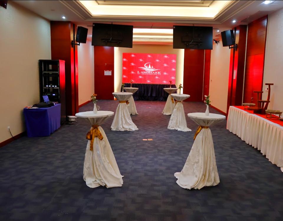 PEARL ROOM